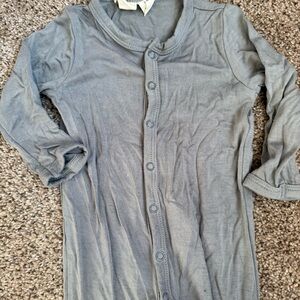 Kyte Baby gray snap romper